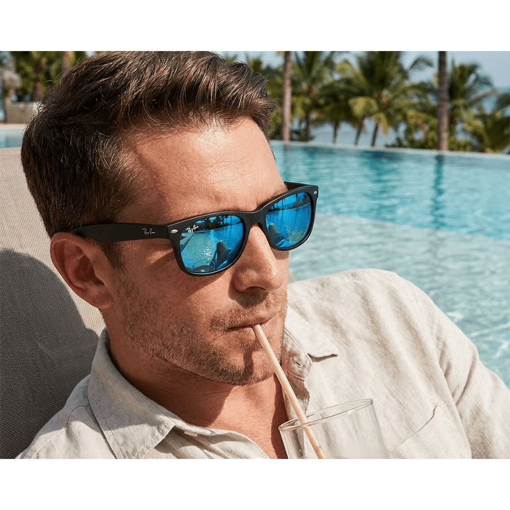 Ray-Ban New Wayfarer RB2132 622/17 52 Sunglasses